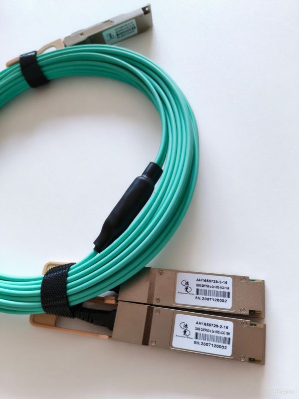 Önde Gelen Kablo Demeti Üreticisi Tarafından Özel Kablo Tasarımı İle Uyumlu QSFP-40G Kablolar | Kurumsal Ağ ve Optik Modüller İçin Yüksek Hızlı Sinyal Montajları