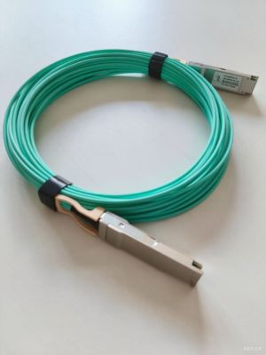 Veri Merkezleri için Özel Kablo Tasarımı ile QSFP-40G Yüksek Hızlı Montajlar Sunan Kablo Demeti Üreticisi, Düşük Kayıplı Sinyal Bütünlüğü ve EMI Koruması Özelliğiyle